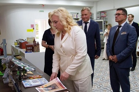 альтернативный текст